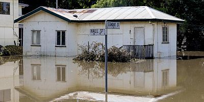 Brisbane flooding doesn’t halt booming property market