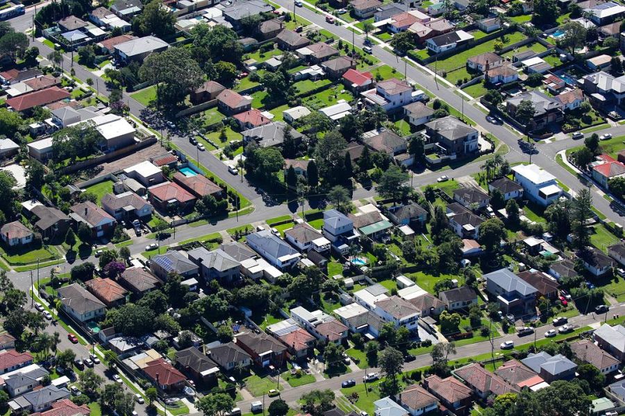 How to invest your money if you can’t afford to buy a house in Australia