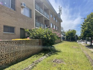 UNIT IN THE HEART OF EAST BRISBANE