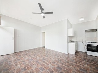 Stylish 1-Bedroom Unit in the Heart of Woolloongabba